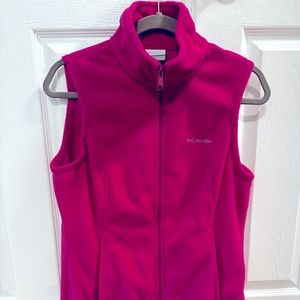 Columbia small vest